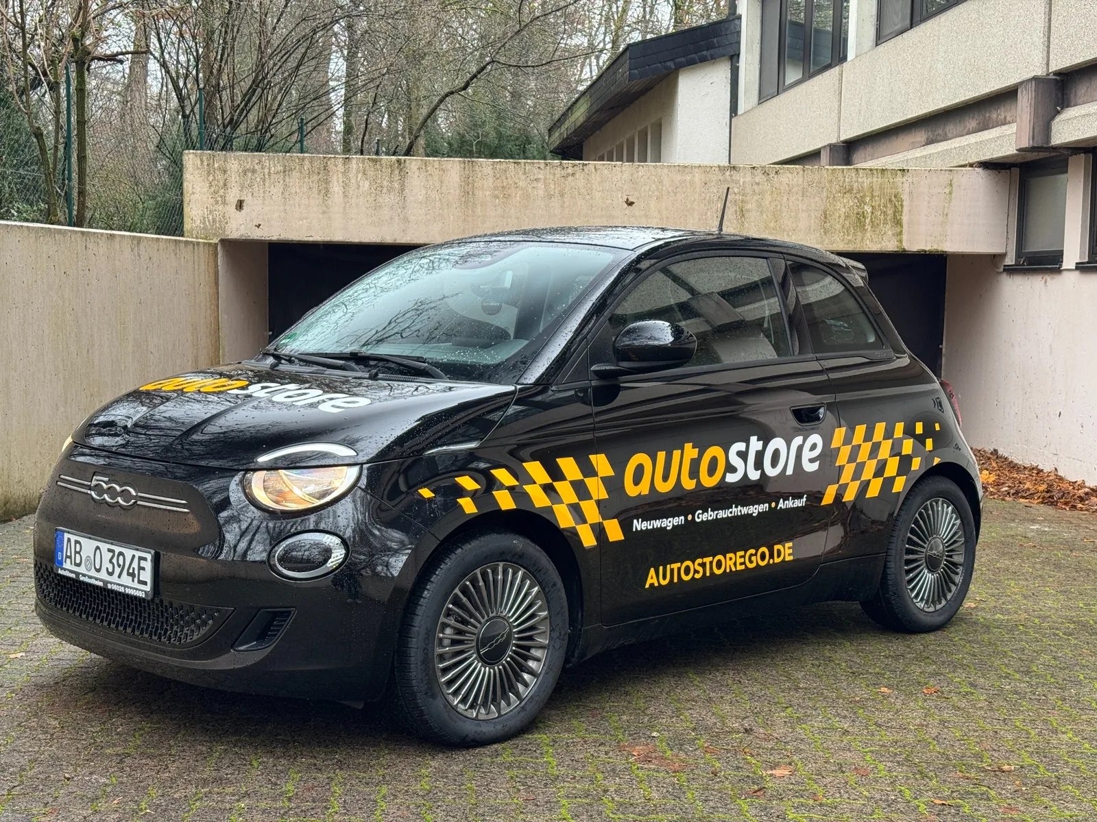 Autostore Fahrzeugbeschriftung