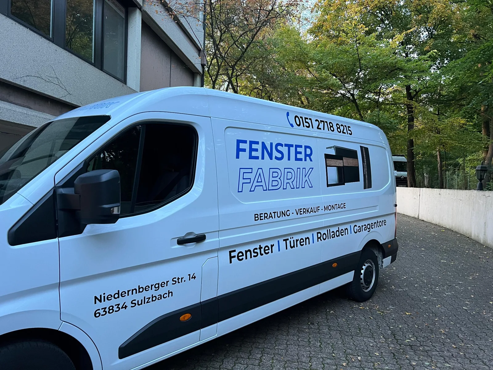 Fenster Fabrik Transporterbeschriftung